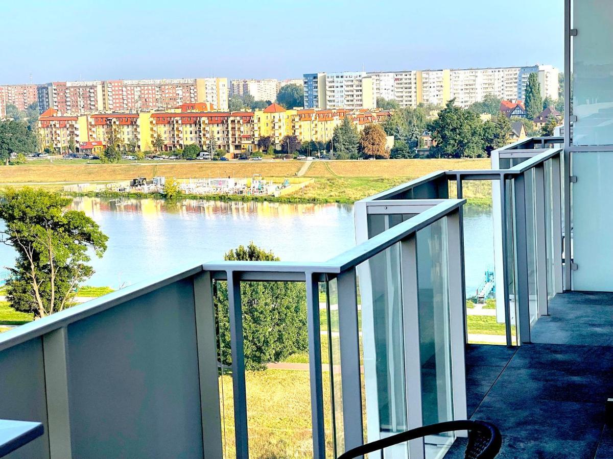 Apartament Z Tarasem I Widokiem Na Odre Wroclaw Ngoại thất bức ảnh