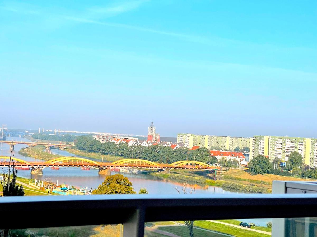 Apartament Z Tarasem I Widokiem Na Odre Wroclaw Ngoại thất bức ảnh