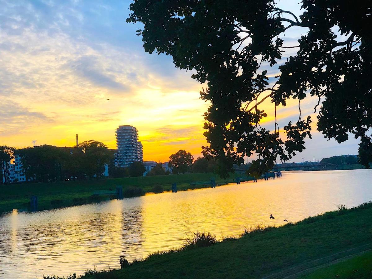 Apartament Z Tarasem I Widokiem Na Odre Wroclaw Ngoại thất bức ảnh